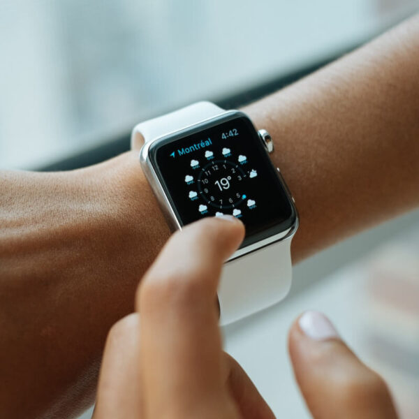 Health and Fitness Smartwatch with Heart Rate, Music, Alexa Built-In, Sleep and Swim Tracking - Imagen 4